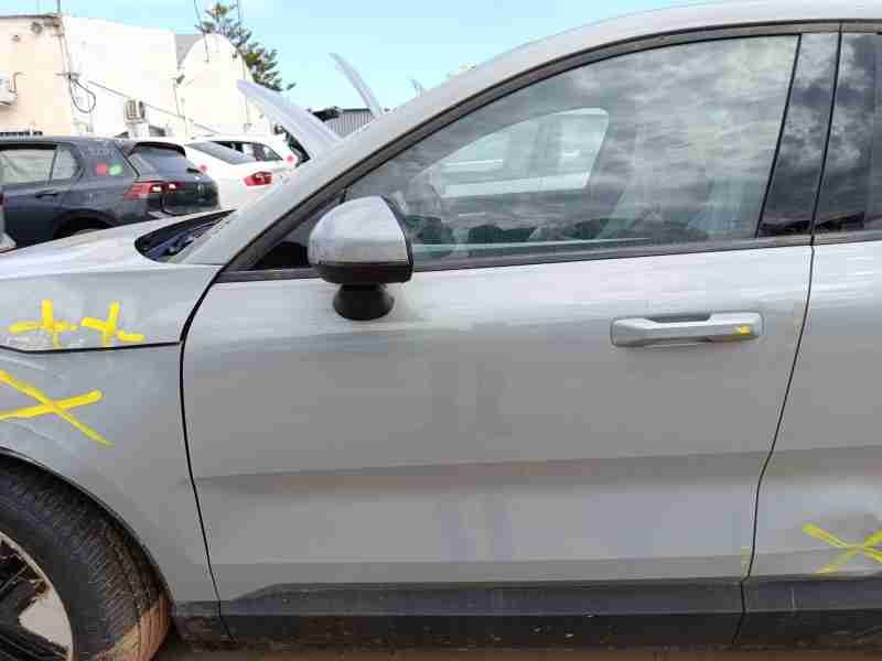 Recambio de puerta delantera izquierda para volvo ex30 plus 2wd pure electric referencia OEM IAM 80009009  