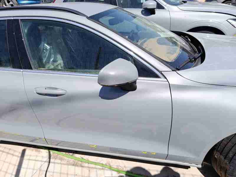 Recambio de puerta delantera derecha para volvo v60 ii (225) b4 mild-hybrid referencia OEM IAM 32351559  