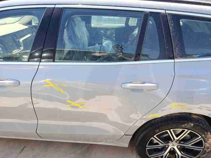 Recambio de puerta trasera izquierda para volvo v60 ii (225) b4 mild-hybrid referencia OEM IAM 31693068  