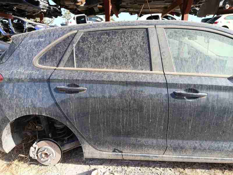 Recambio de puerta trasera derecha para hyundai i30 (pde, pd, pden) 1.5 referencia OEM IAM 77004J7700  