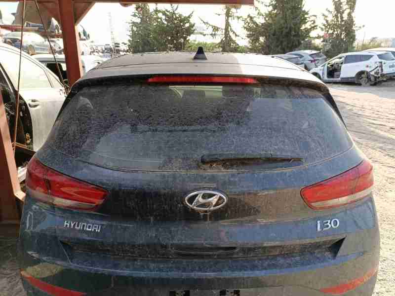 Recambio de porton trasero para hyundai i30 (pde, pd, pden) 1.5 referencia OEM IAM 73700J7000  
