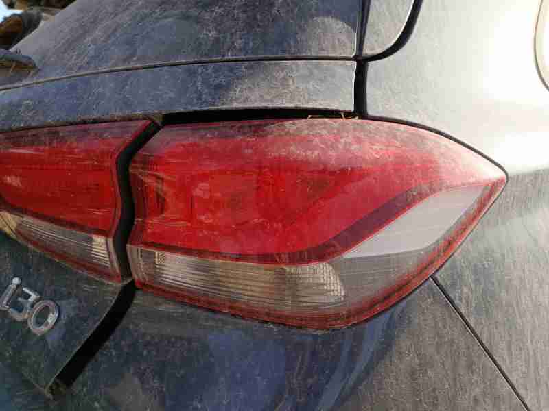 Recambio de piloto trasero derecho para hyundai i30 (pde, pd, pden) 1.5 referencia OEM IAM 92402J7200  