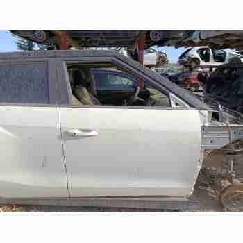 Recambio de puerta delantera derecha para ssangyong tivoli 1.6 referencia OEM IAM 6202135004  