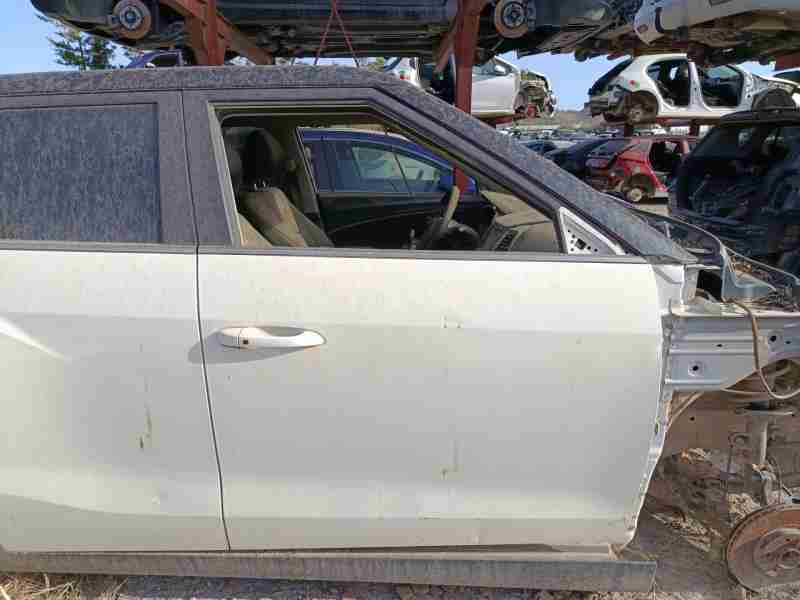 Recambio de puerta delantera derecha para ssangyong tivoli 1.6 referencia OEM IAM 6202135004  
