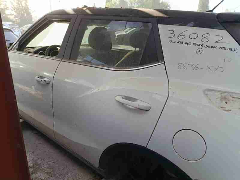 Recambio de puerta trasera izquierda para ssangyong tivoli 1.6 referencia OEM IAM 6301135002  
