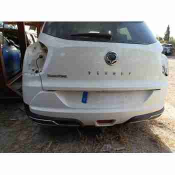 Recambio de paragolpes trasero para ssangyong tivoli 1.6 referencia OEM IAM   