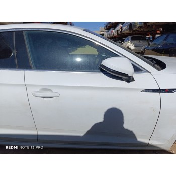 PUERTA DELANTERA DERECHA 8W8831052F 