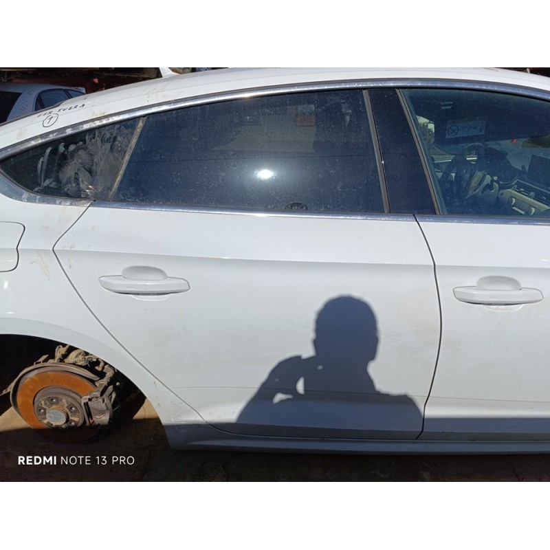 Recambio de puerta trasera derecha para audi a5 sportback (f5a) sport referencia OEM IAM 8W8833052J  