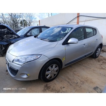 renault megane iii berlina 5 p del año 2011