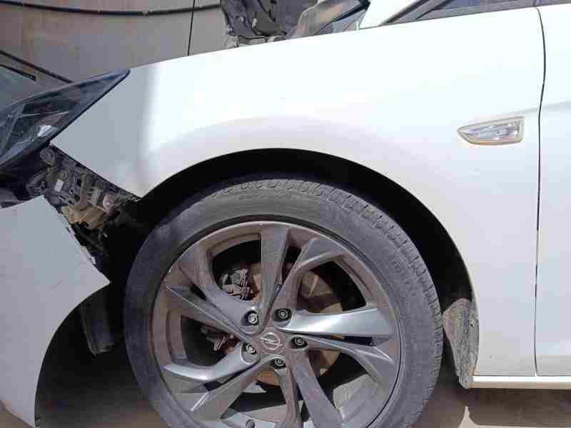 Recambio de aleta delantera izquierda para opel astra k (b16) 1.6 cdti (68) referencia OEM IAM 39011390  