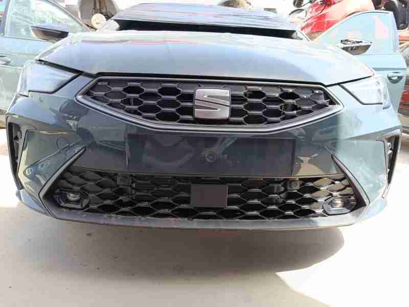 Recambio de paragolpes delantero para seat ibiza v (kj1, kjg) 1.0 tsi referencia OEM IAM 6F0807217CB  