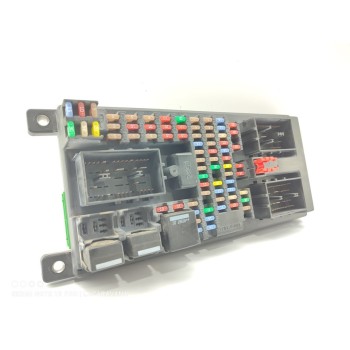 CAJA RELES / FUSIBLES YQE500420 