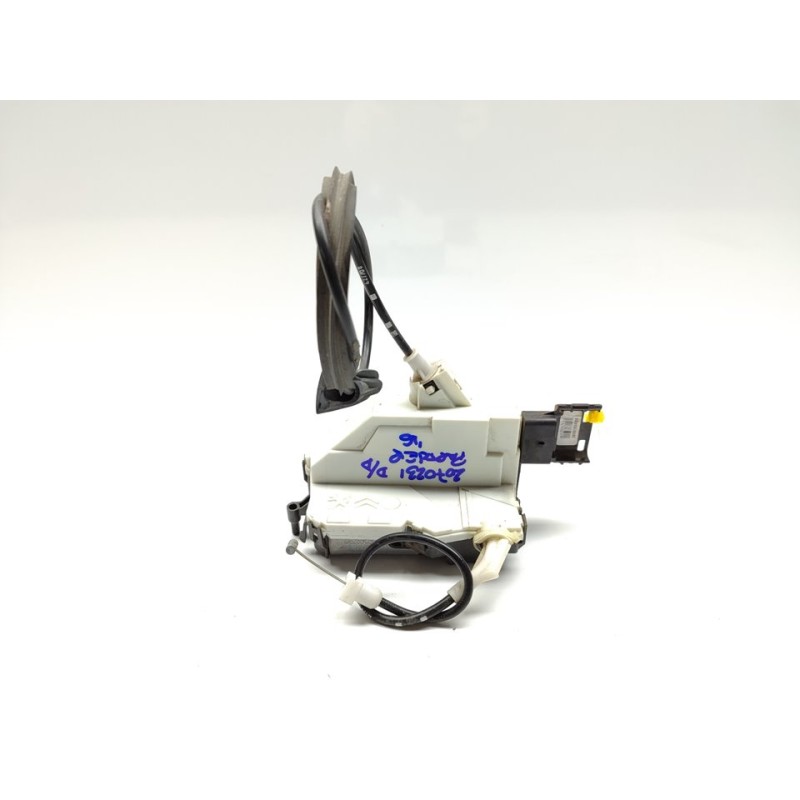 Recambio de cerradura puerta delantera derecha para peugeot partner kombi outdoor referencia OEM IAM 828405  