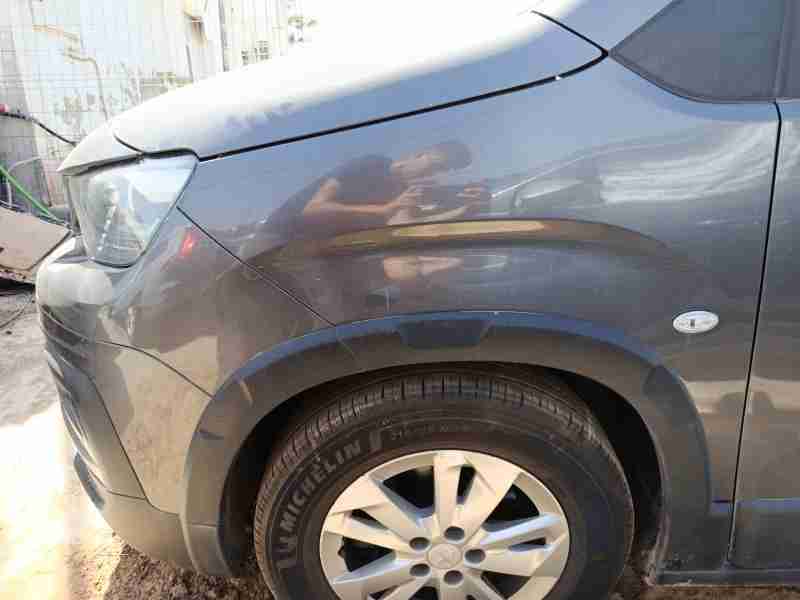 Recambio de aleta delantera izquierda para peugeot rifter 1.5 bluehdi 130 referencia OEM IAM 9816483780  