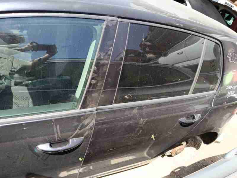 Recambio de puerta trasera izquierda para volkswagen golf plus v (5m1, 521) 1.6 tdi referencia OEM IAM 5K6833055K  