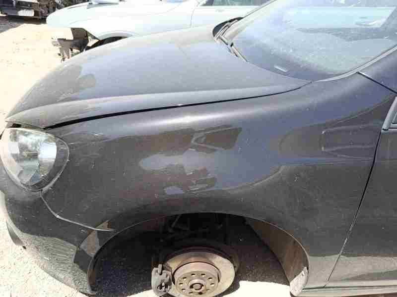Recambio de aleta delantera izquierda para volkswagen golf plus v (5m1, 521) 1.6 tdi referencia OEM IAM 5K6821021B  