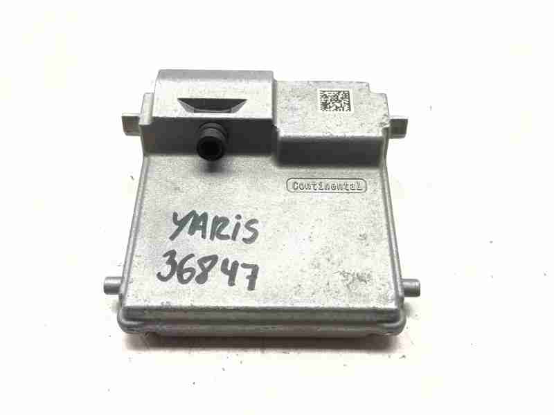 Recambio de camara vision frontal para toyota yaris cross hybrid 2wd active tech referencia OEM IAM 8646C0D010  