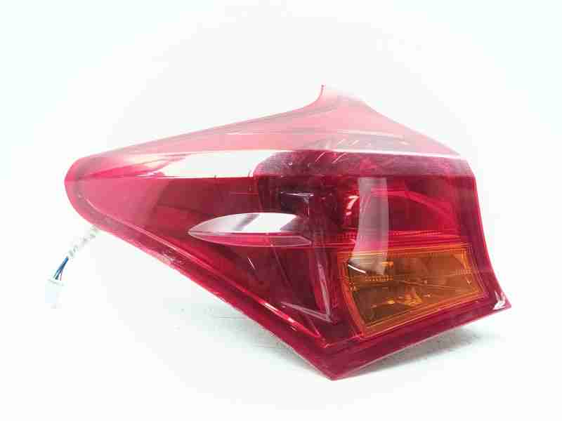 Recambio de piloto trasero izquierdo para toyota auris active referencia OEM IAM 8156102740  