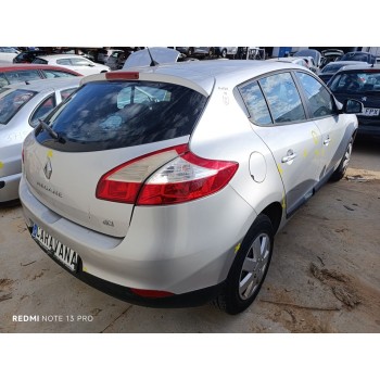 renault megane iii berlina 5 p del año 2011