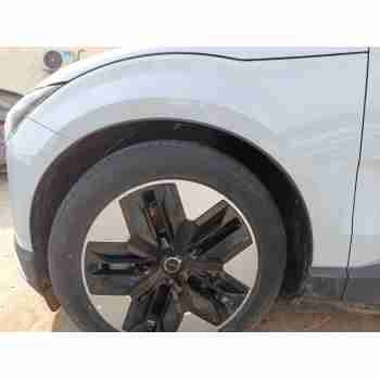 Recambio de aleta delantera izquierda para volvo ex30 plus 2wd pure electric referencia OEM IAM 80009031  