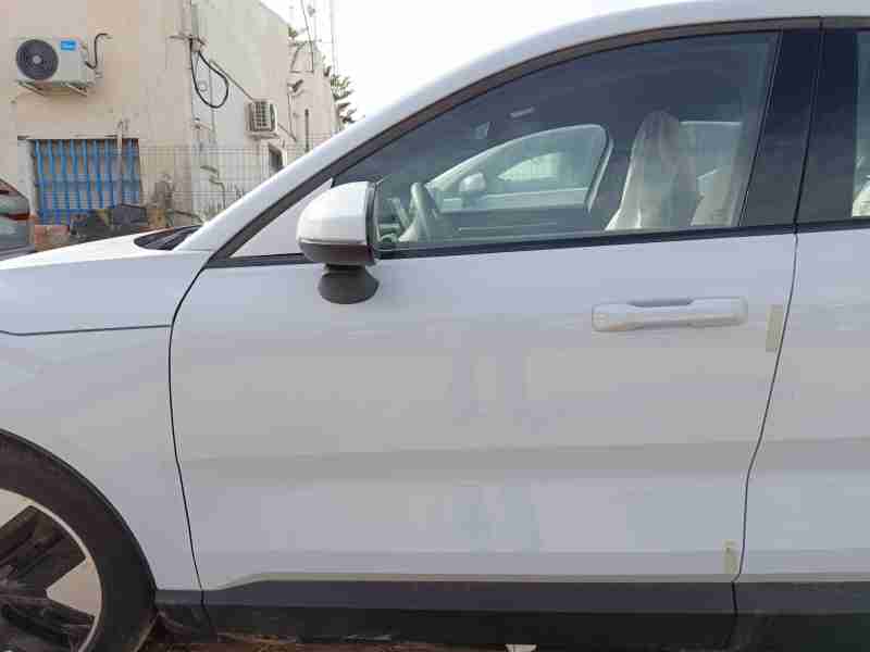 Recambio de puerta delantera izquierda para volvo ex30 plus 2wd pure electric referencia OEM IAM 80009009  