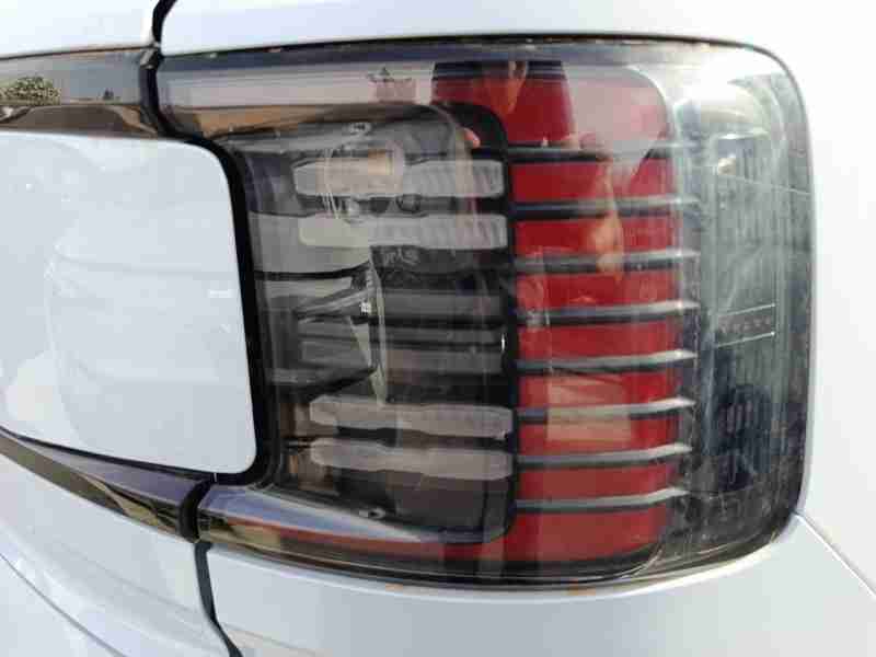 Recambio de piloto trasero derecho para volvo ex30 plus 2wd pure electric referencia OEM IAM 80044002  