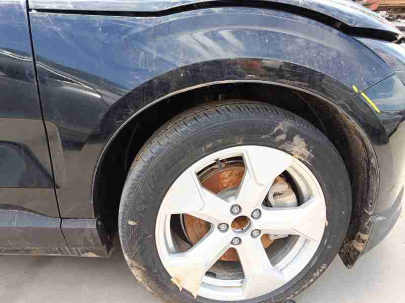 Recambio de aleta delantera derecha para volvo ex30 plus 2wd pure electric referencia OEM IAM 80009029  