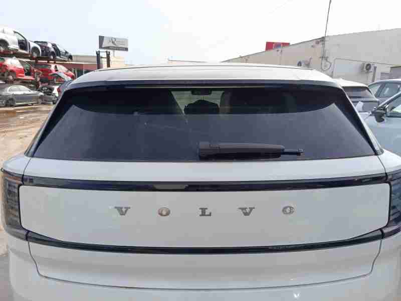 Recambio de porton trasero para volvo ex30 plus 2wd pure electric referencia OEM IAM 80010818  