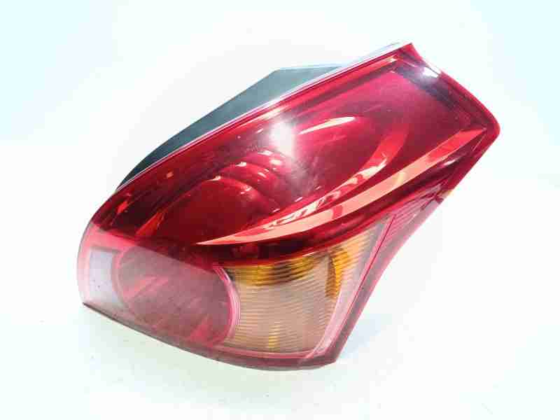 Recambio de piloto trasero derecho para kia cee´d active referencia OEM IAM 924021H500  
