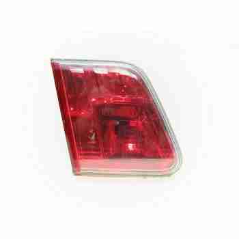 Recambio de piloto trasero izquierdo interior para toyota avensis (t27) active referencia OEM IAM 8159105090  