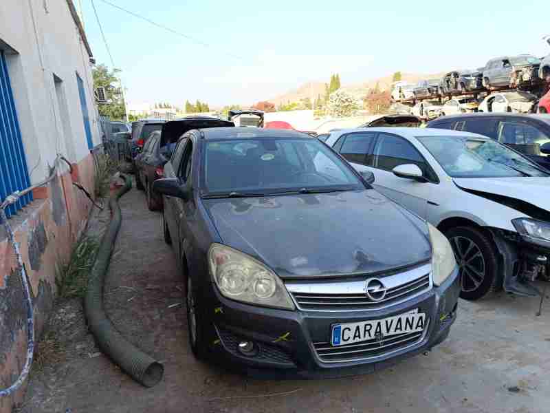 opel astra h (a04) del año 2009