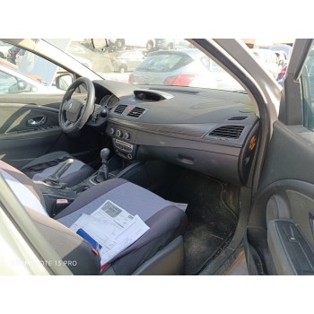 renault megane iii berlina 5 p del año 2011