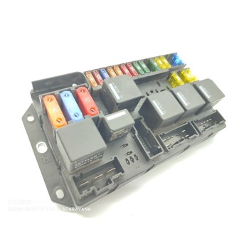 CAJA RELES / FUSIBLES YQE500370 