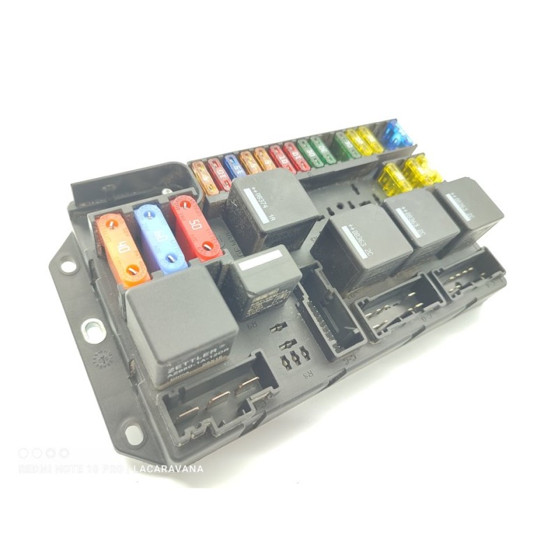 Recambio de caja reles / fusibles para land rover range rover (lm) tdv8 hse referencia OEM IAM YQE500370  