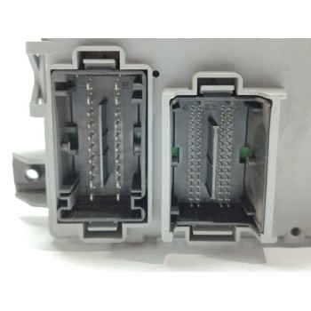 Recambio de caja reles / fusibles para fiat doblo active referencia OEM IAM 519217600  