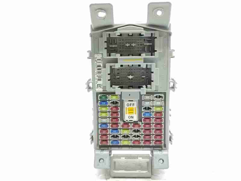 Recambio de caja reles / fusibles para hyundai i20 style referencia OEM IAM 91950C8520  