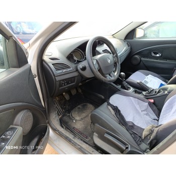 renault megane iii berlina 5 p del año 2011