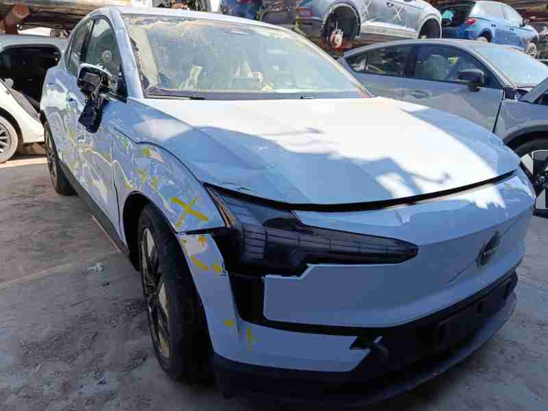 volvo ex30 del año 2025