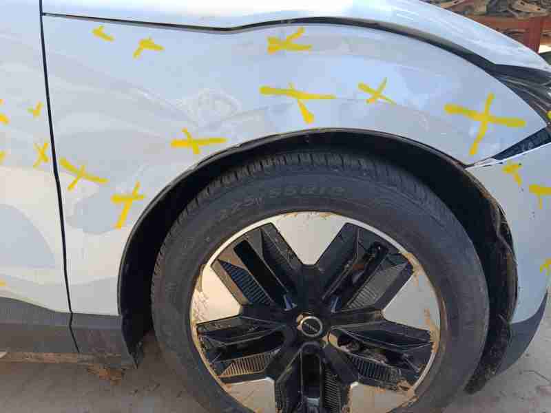 Recambio de aleta delantera derecha para volvo ex30 plus 2wd pure electric referencia OEM IAM 80009029  