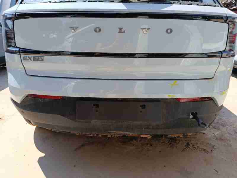Recambio de paragolpes trasero para volvo ex30 plus 2wd pure electric referencia OEM IAM   