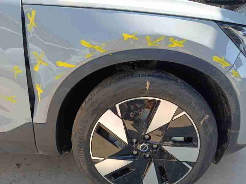 Recambio de aleta delantera derecha para volvo c40 (539) recharge referencia OEM IAM 31651218  