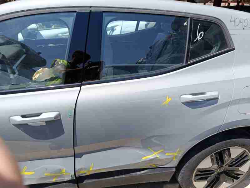 Recambio de puerta trasera izquierda para volvo ex30 plus 2wd pure electric referencia OEM IAM 80009017  