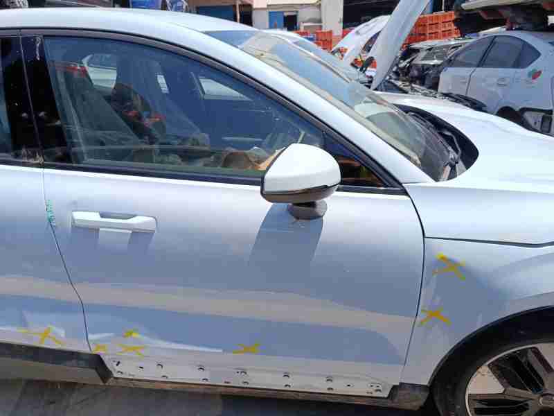 Recambio de puerta delantera derecha para volvo ex30 plus 2wd pure electric referencia OEM IAM 80009011  