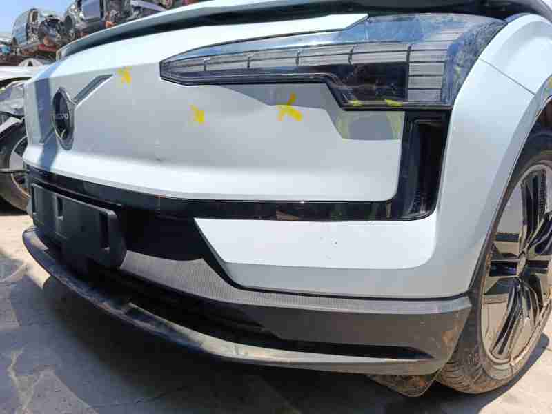 Recambio de paragolpes delantero para volvo ex30 plus 2wd pure electric referencia OEM IAM   