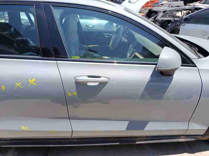 Recambio de puerta delantera derecha para volvo v60 ii cross country (227) b4 mild-hybrid awd referencia OEM IAM 32351559  