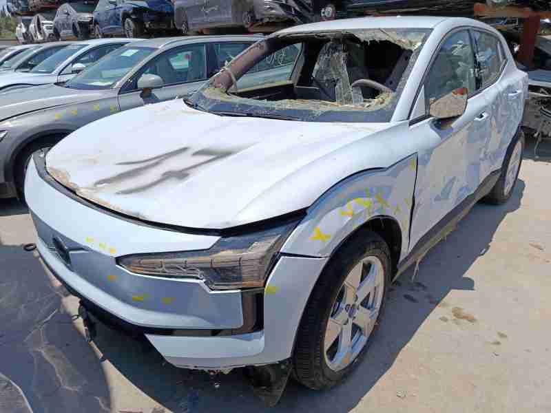 volvo ex30 del año 2025