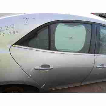 Recambio de puerta trasera derecha para chevrolet malibu lt+ referencia OEM IAM 22919781  