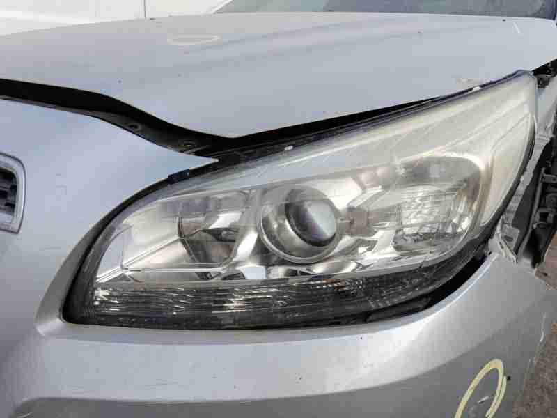 Recambio de faro izquierdo para chevrolet malibu lt+ referencia OEM IAM 20927649  