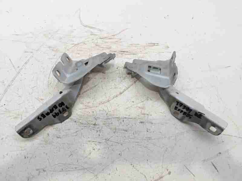 Recambio de bisagra capot para renault express confort referencia OEM IAM 654014932R / 654001238R  