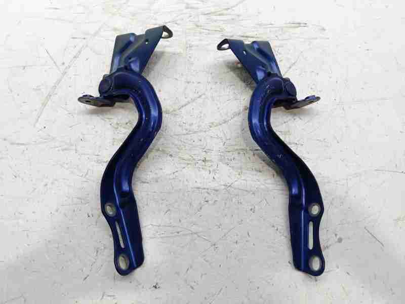 Recambio de bisagra capot para toyota yaris (_p21_, _pa1_, _ph1_) 1.5 (mxpa11) referencia OEM IAM 53420K0020 / 53410K0020  